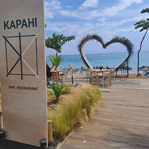 Beach Hotel Kapahi